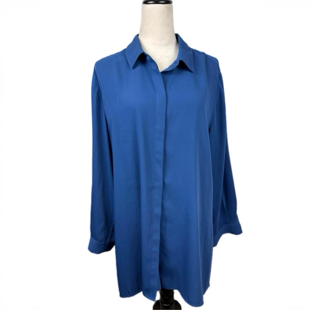 Chico's blue hidden buttons long sleeveTop size 3-XL/16